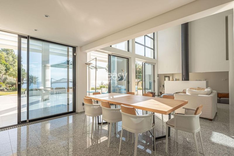 Contemporary villa located in FRANCE ideal for filming and shooting purposes